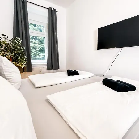 Luxus-apartment Mit 2 Schlafzimmern, Wohnzimmer, Vollausgestatteter Kuche Und Luxuriosem Bad Apartman *