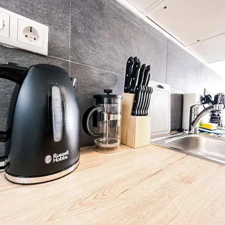 Luxus-apartment Mit 2 Schlafzimmern, Wohnzimmer, Vollausgestatteter Kuche Und Luxuriosem Bad * Lipcse