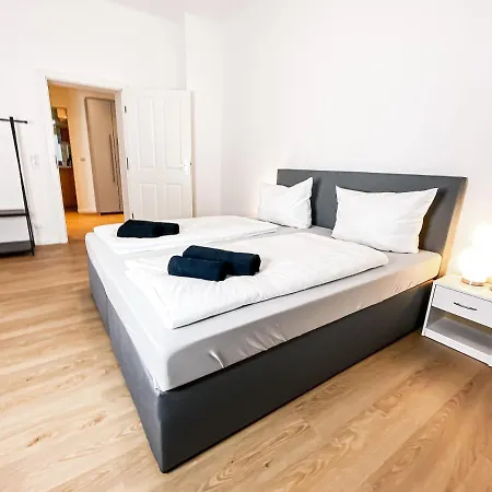 Luxus-apartment Mit 2 Schlafzimmern, Wohnzimmer, Vollausgestatteter Kuche Und Luxuriosem Bad Apartman Lipcse