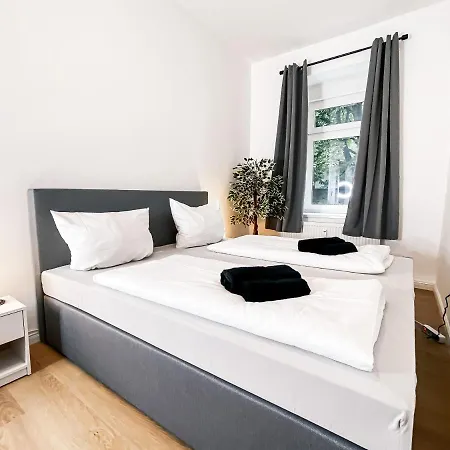 Luxus-apartment Mit 2 Schlafzimmern, Wohnzimmer, Vollausgestatteter Kuche Und Luxuriosem Bad Apartman *