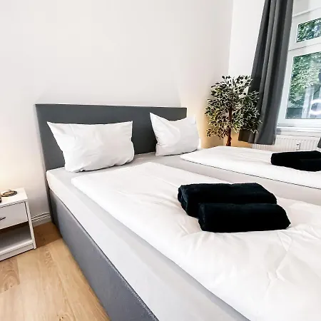 Luxus-apartment Mit 2 Schlafzimmern, Wohnzimmer, Vollausgestatteter Kuche Und Luxuriosem Bad Apartman