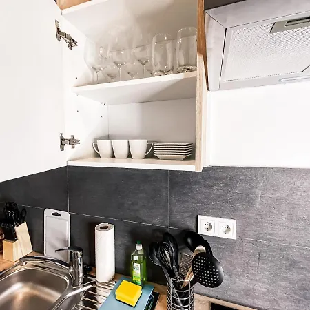 Luxus-apartment Mit 2 Schlafzimmern, Wohnzimmer, Vollausgestatteter Kuche Und Luxuriosem Bad Apartman Lipcse